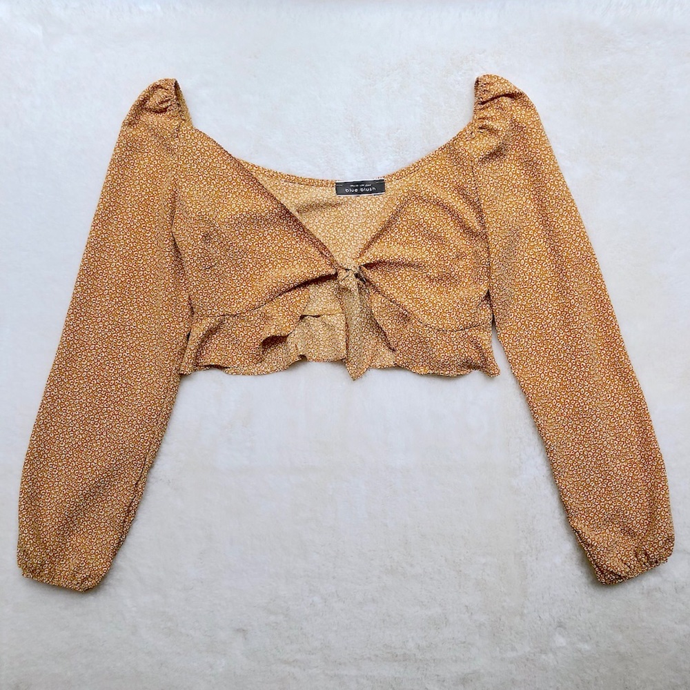 Boutique Yellow & White Tie-Front Crop Top